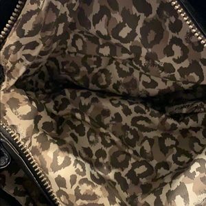 Guess Bags - Guess purse Guess Bags - Guess purse